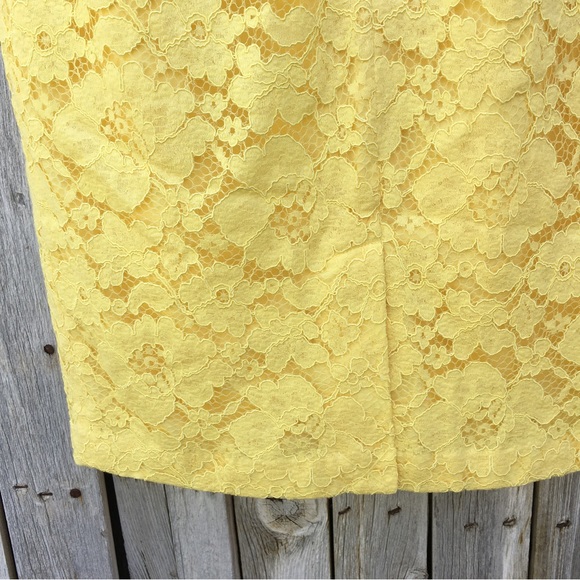 NWT White House Black Market Sleeveless Lace Sheath Dress 3D Appliqué Yellow 10 - Picture 14 of 16